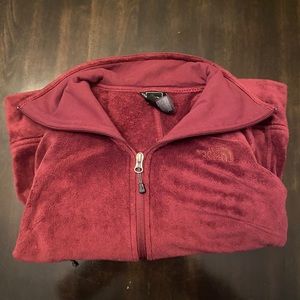 Maroon north face fuzzy jacket- size small